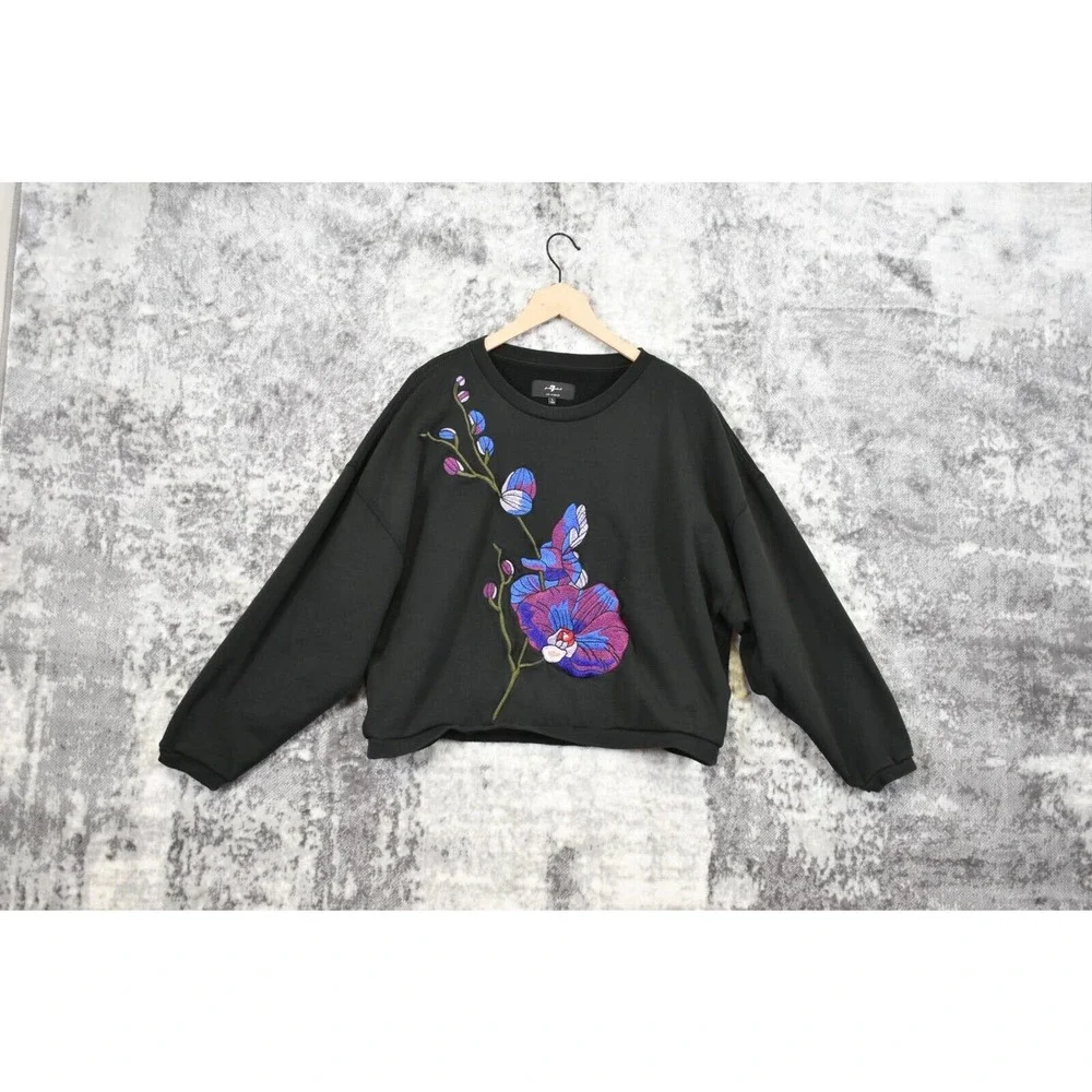 7 For All Mankind Black Crewneck Floral Embroidered Fleece Sweatshirt